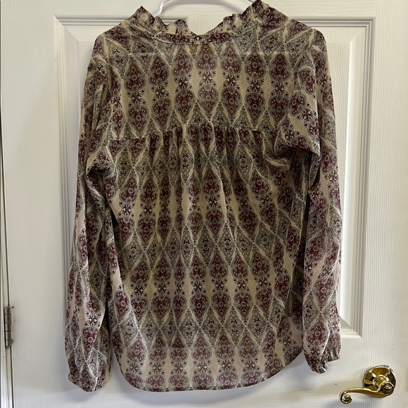Hollister NWOT Elegant Paisley Print Blouse - Picture 4 of 4